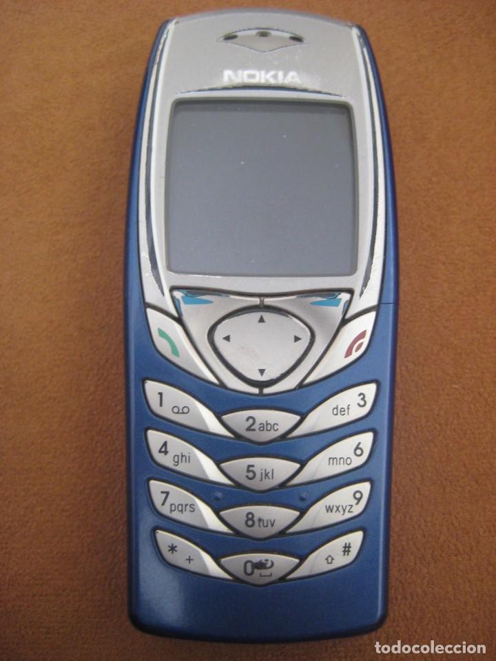 Segunda mano: Tel&eacute;fono movil Nokia 6100 - Foto 2