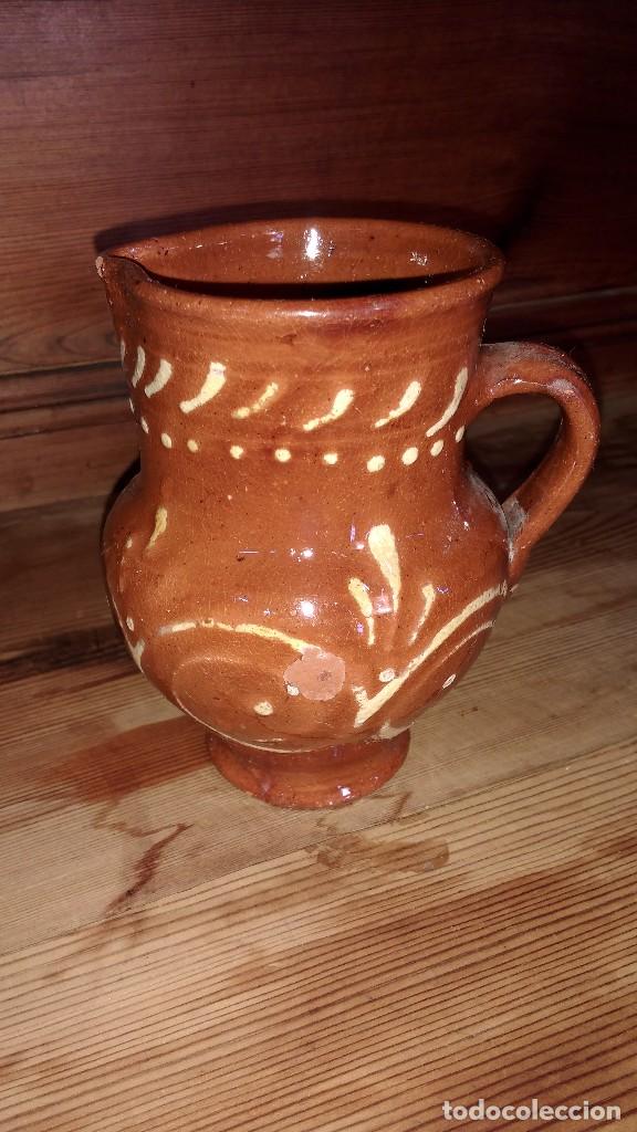 Segunda mano: Jarrita de barro. 13 cm. - Foto 1