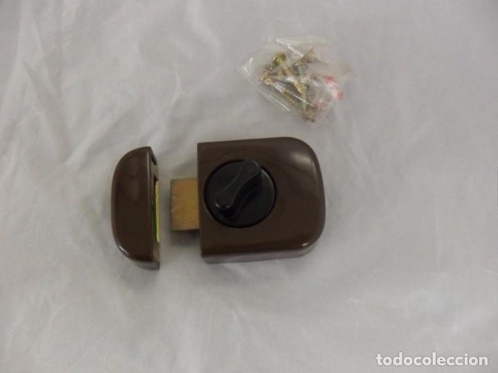 Segunda mano: CERROJO PASADOR ESTILO RETRO BEIGE - Foto 2