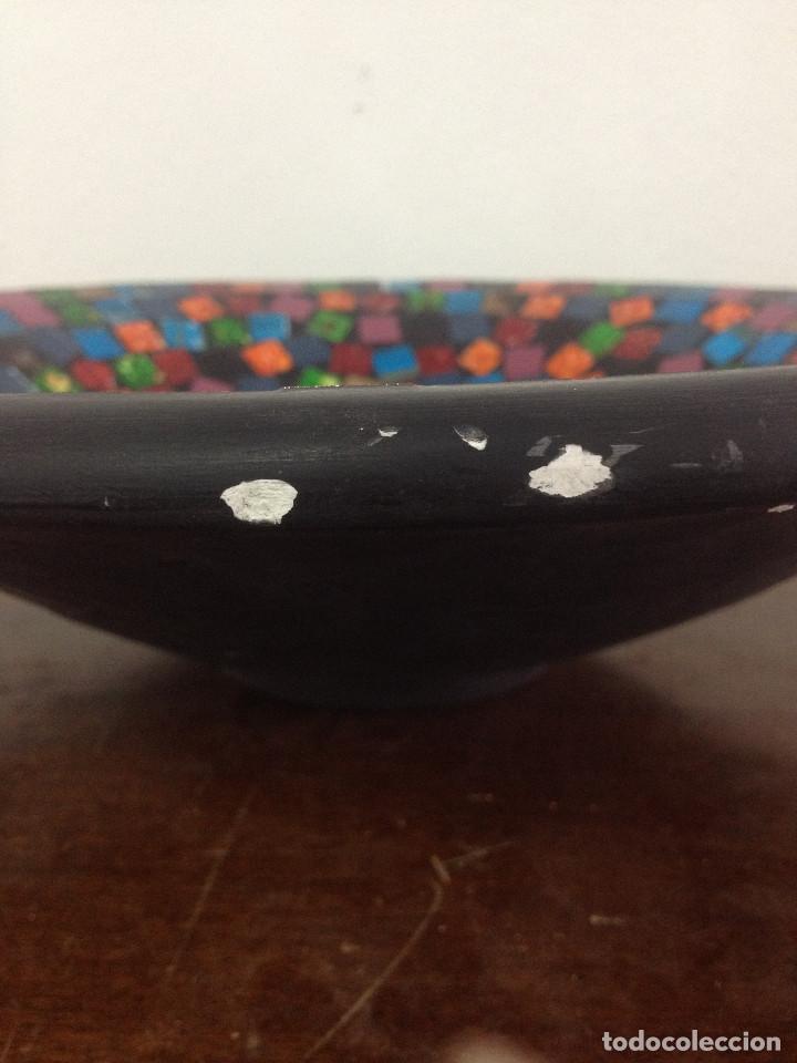 Segunda mano: PLATO CRISTALITOS COLORES IDEAL PARA DECORAR MESAS - Foto 3