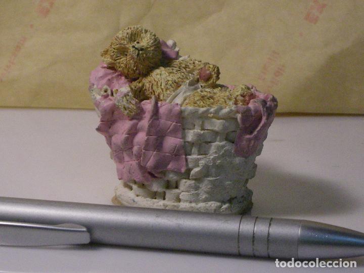 Segunda mano: OSITO EN CUNA *** FIGURA MINI  DECORATIVA *** - Foto 1