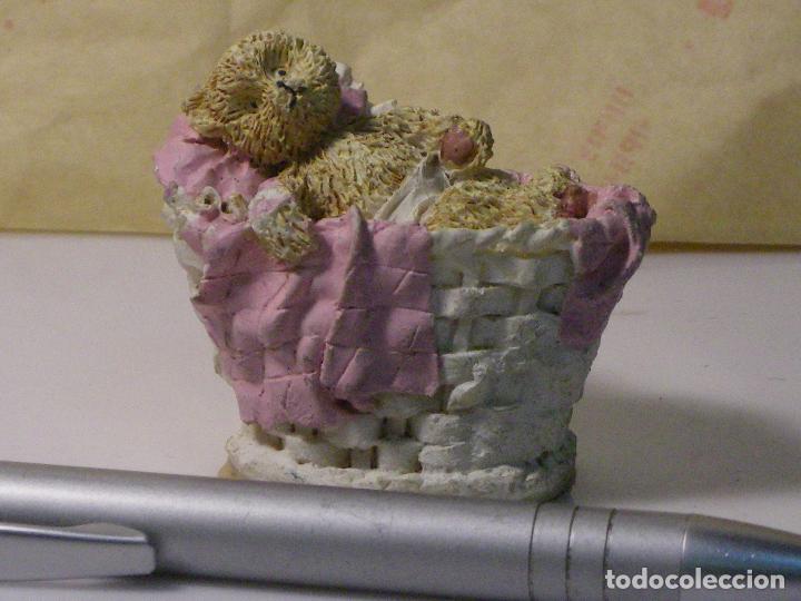 Segunda mano: OSITO EN CUNA *** FIGURA MINI  DECORATIVA *** - Foto 2