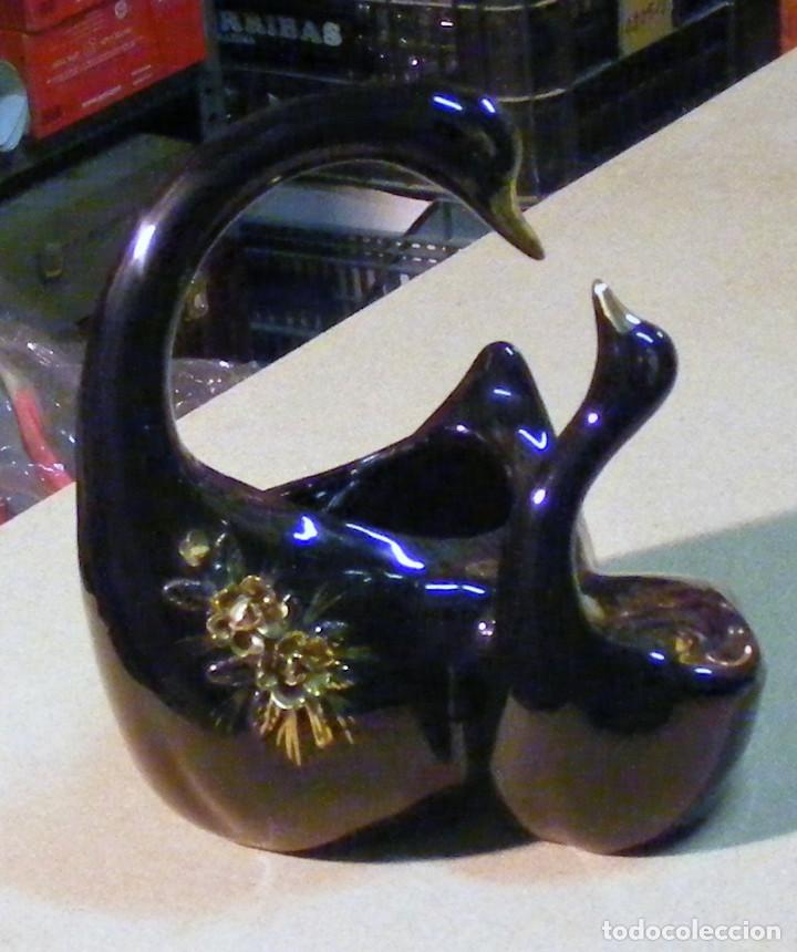 Segunda mano: FLORERO O CENTRO DE MESA DE PORCELANA - Foto 2