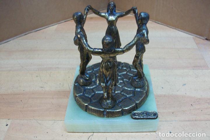 Segunda mano: ESTATUA DE BRONCE-RONDA DE BAILARINES - Foto 1