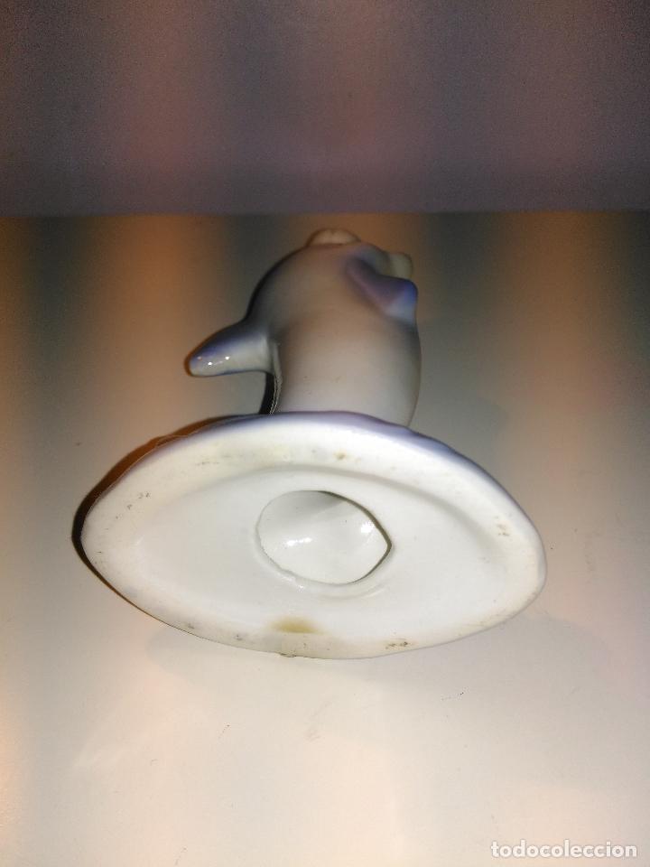 Segunda mano: Figura de delf&iacute;n con pelota en la cabeza - Foto 5