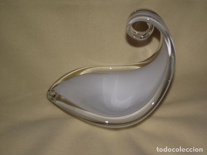 Segunda mano: CENTRO DE MESA DE CRISTAL BLANCO - Foto 1