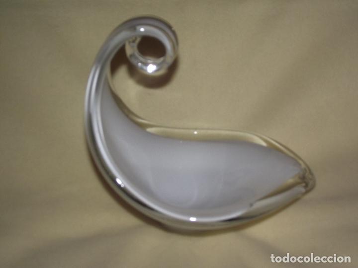 Segunda mano: CENTRO DE MESA DE CRISTAL BLANCO - Foto 2