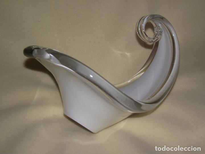 Segunda mano: CENTRO DE MESA DE CRISTAL BLANCO - Foto 3