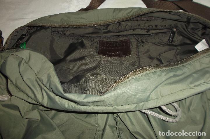 Segunda mano: bolsa nylon linea on3  since1965  de benetto - Foto 2