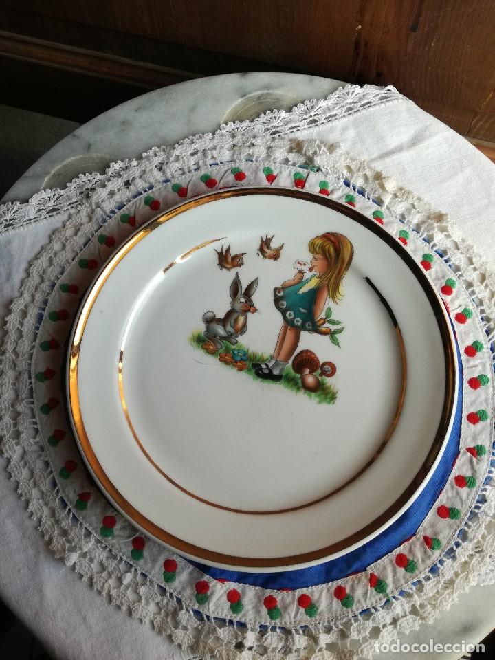 Segunda mano: PLATO DE PORCELANA - NI&Ntilde;A CON HELADO. - Foto 1
