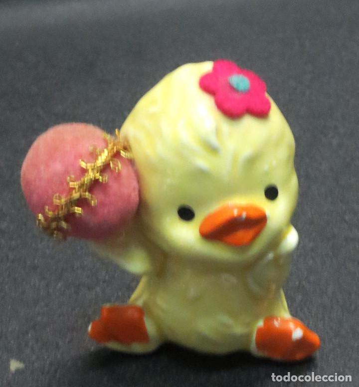 Segunda mano: PEQUE&Ntilde;A FIGURA INFANTIL EN FORMA DE PATO - Foto 1