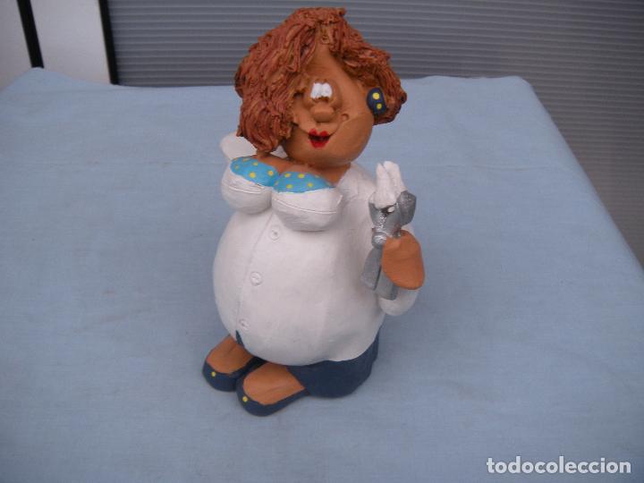 Segunda mano: GRACIOSA FIGURA DENT&Iacute;STA - Foto 1