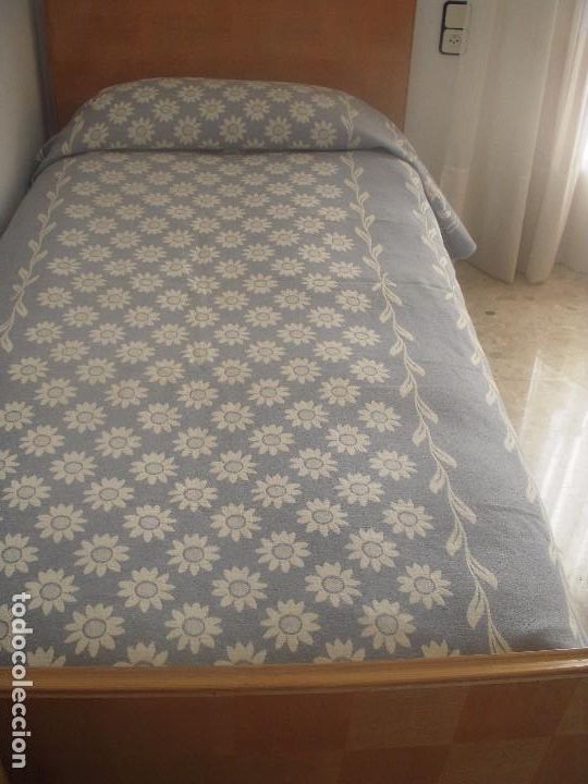 Segunda mano: Preciosa colcha azul 230 cm x 175 cm - Foto 9