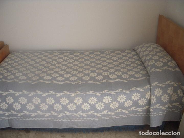 Segunda mano: Preciosa colcha azul 230 cm x 175 cm - Foto 6
