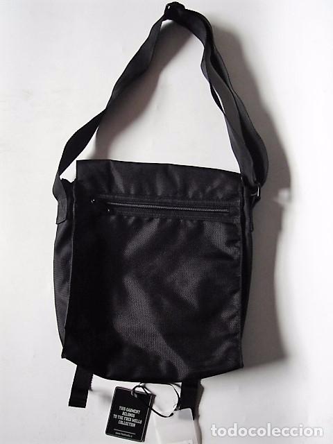 Segunda mano: BOLSA BANDOLERA NEGRA MARCA FRED MELLO. - Foto 2