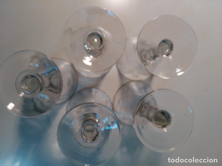 Segunda mano: Cinco Copas antiguas de cristal labrado - Foto 8