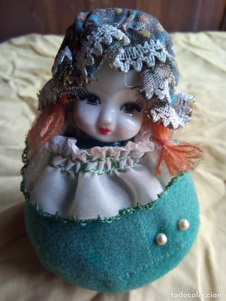 Segunda mano: ALMOHADILLA ALFILERES - PORCELANA. - Foto 2