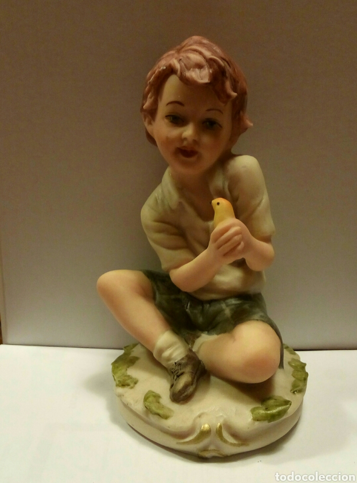 Segunda mano: Figura ni&ntilde;o con pajaro - Foto 1
