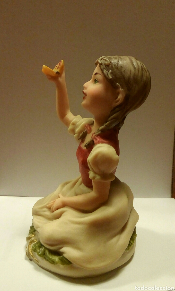Segunda mano: Figura ni&ntilde;a con mariposa - Foto 2