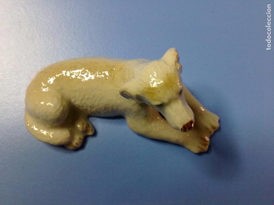 Segunda mano: PEQUE&Ntilde;O PERRO DE PORCELANA - Foto 2