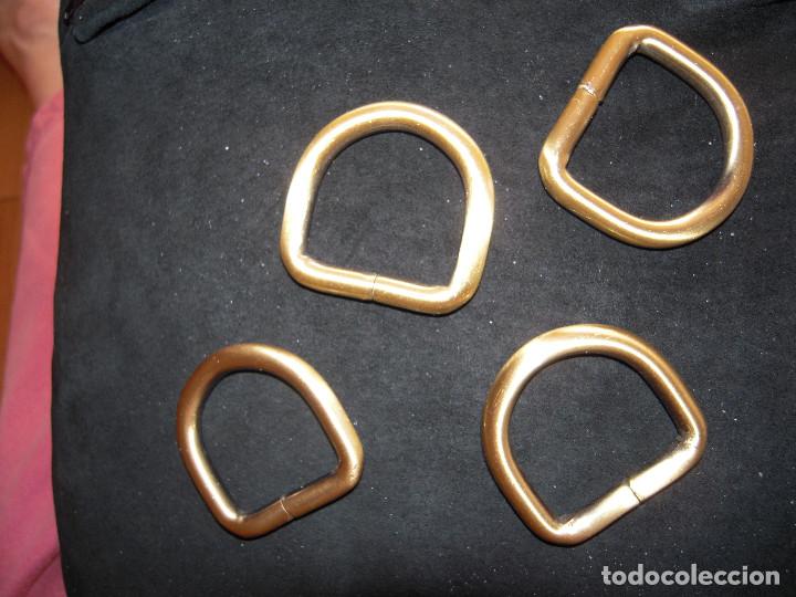 Segunda mano: Cuatro anillas doradas - Foto 1
