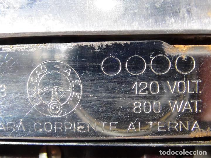 Segunda mano: Plancha el&eacute;ctrica PHILLIPS - 125 voltios y 800W. - - Foto 10