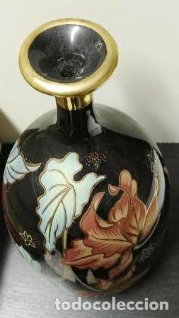 Segunda mano: Botella o jarr&oacute;n de porcelana. Sin marcas - Foto 2