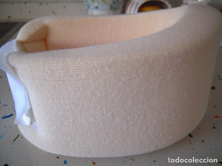 Segunda mano: Collar&iacute;n cervical noche grande - Foto 3