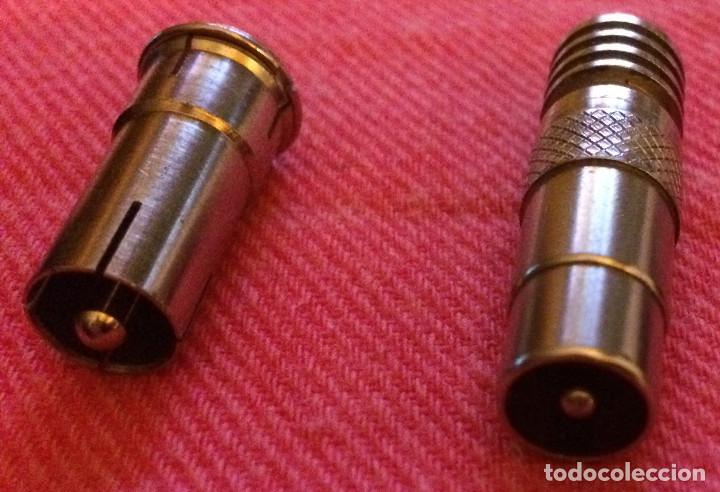 Segunda mano: Material el&eacute;ctrico. 2 adaptadores RCA a se&ntilde;al de antena. Nuevos. - Foto 1