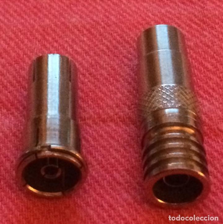 Segunda mano: Material el&eacute;ctrico. 2 adaptadores RCA a se&ntilde;al de antena. Nuevos. - Foto 2