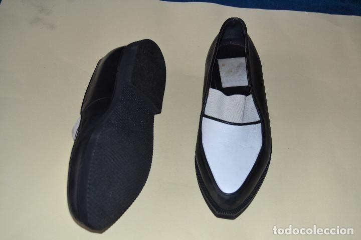 Segunda mano: ZAPATOS DEL N&ordm; 44 DE LA  MARCA MARCO 2 - Foto 2