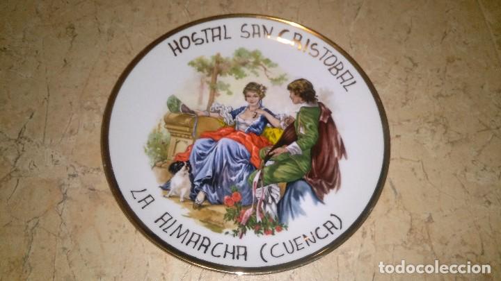 Segunda mano: Plato de porcelana para colgar. La almarcha, Cuenca - Foto 1