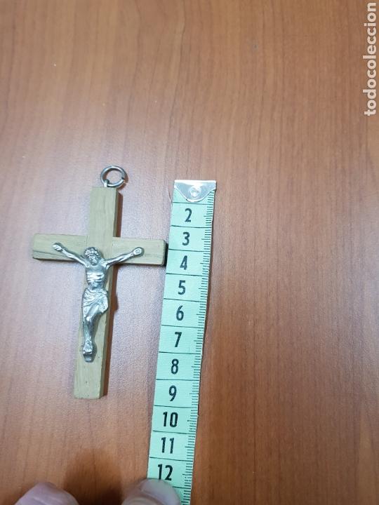 Segunda mano: Peque&ntilde;o crucifijo - car82 - Foto 2