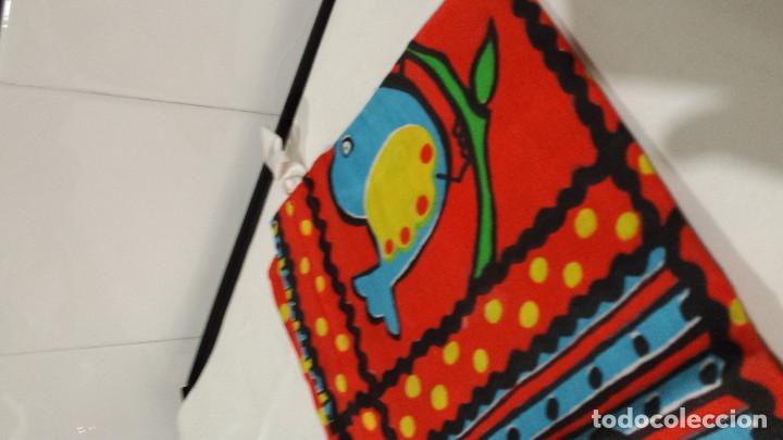 Segunda mano: Bolsa de pan con vivos colores. - Foto 3