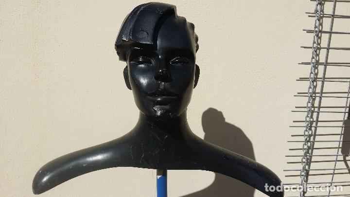 Segunda mano: maniqui negro tipo percha - Foto 6