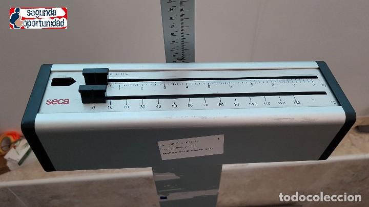 Segunda mano: Balanza con tallimetro marca Seca. - Foto 2