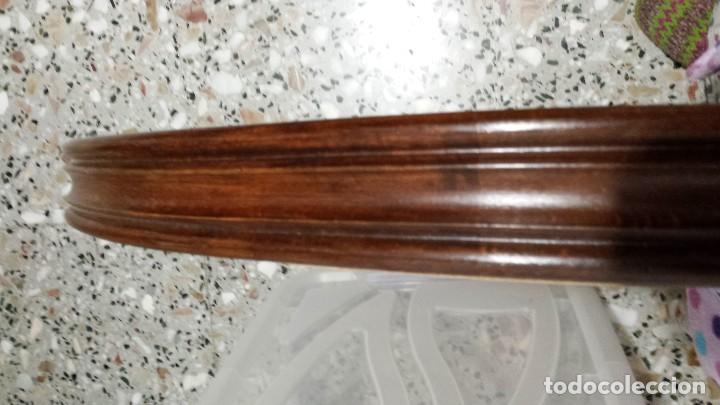 Segunda mano: Espejo con marco de madera redondo. - Foto 3