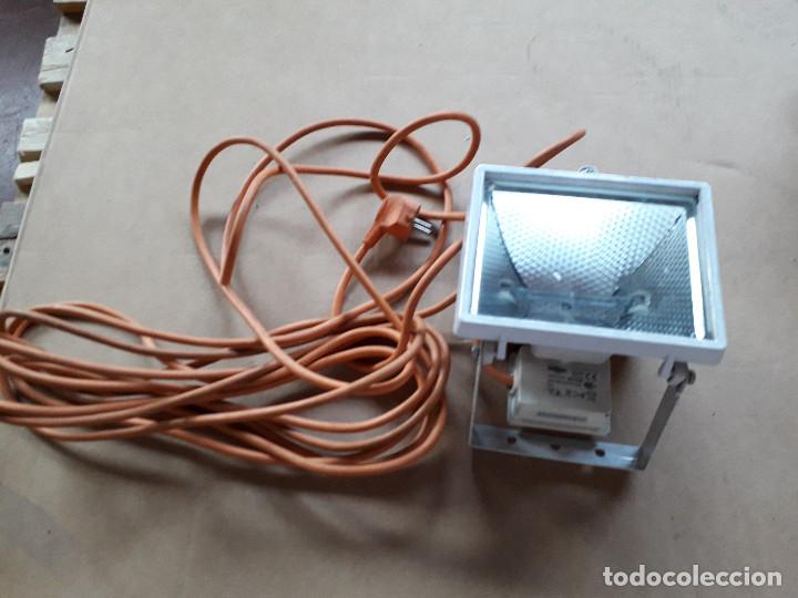 Segunda mano: 18-00167 FOCO ALOGENO CON CABLE - Foto 1