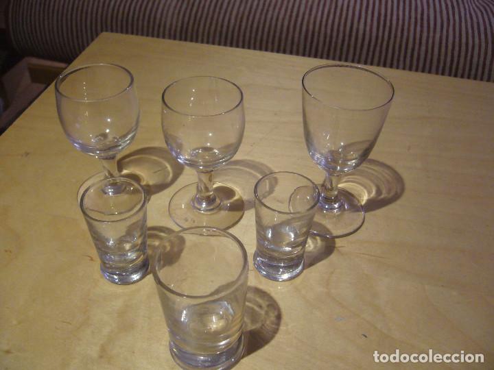 Segunda mano: LOTE DE COPAS Y VASOS - Foto 1