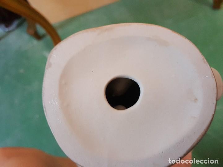 Segunda mano: Figura Ni&ntilde;a con cesta. - Foto 3