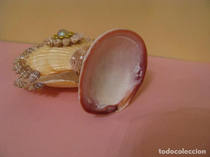 Segunda mano: BONITO SERVILLETERO HECHA DE CONCHAS. MIDE 12X11 CM. - Foto 4