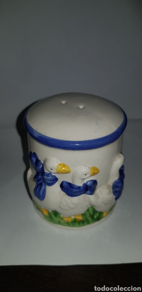 Segunda mano: Salero en porcelana - Foto 1