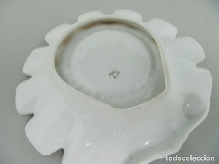 Segunda mano: Antigua platera de caf&eacute; decorada con una pipa. - Foto 3