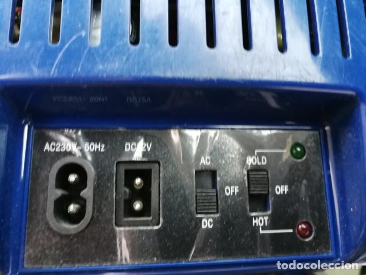 Segunda mano: NEVERA PORTATIL A 220 V. Y A 12 V. - Foto 6