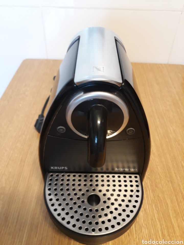 CAFETERA NESPRESSO KRUPS KP1006 Segunda mano en Nolotire A Coruña