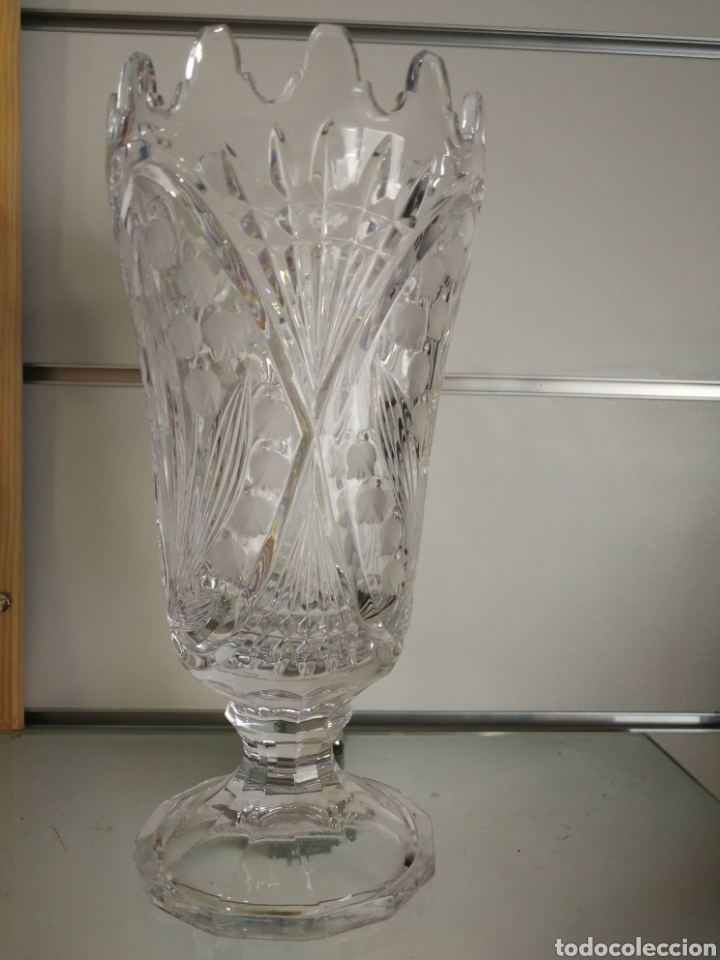Segunda mano: JARR&Oacute;N FLORERO DE CRISTAL TALLADO - Foto 5