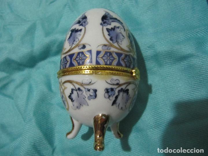 Segunda mano: Caja joyero de porcelana en forma de huevo - Foto 1