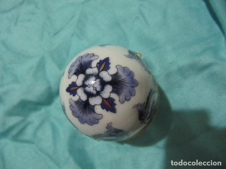 Segunda mano: Caja joyero de porcelana en forma de huevo - Foto 4