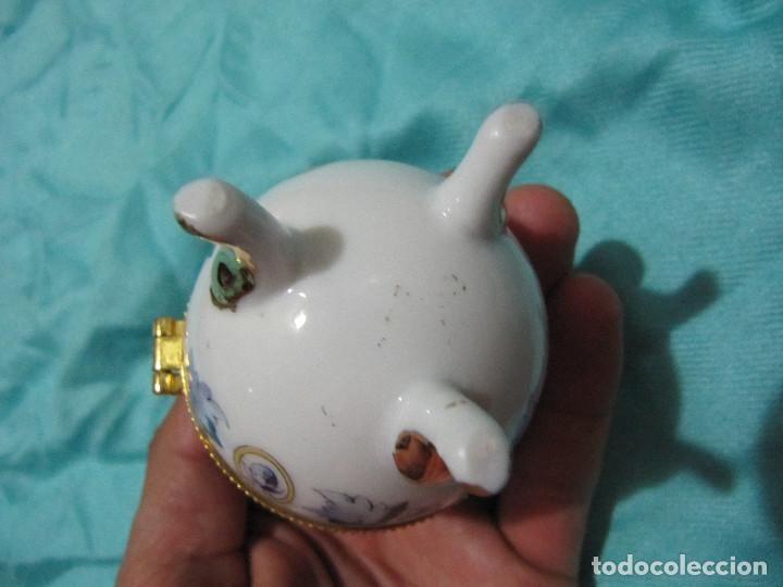 Segunda mano: Caja joyero de porcelana en forma de huevo - Foto 6