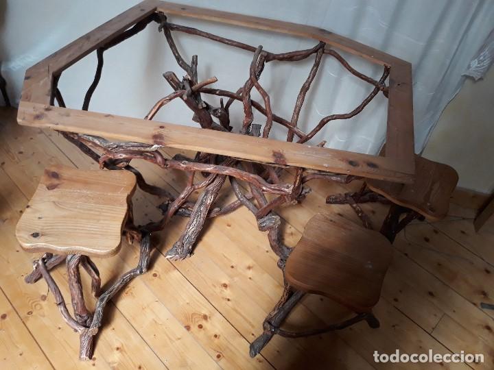 Segunda mano: Mesa con 8 banquetas - Foto 2